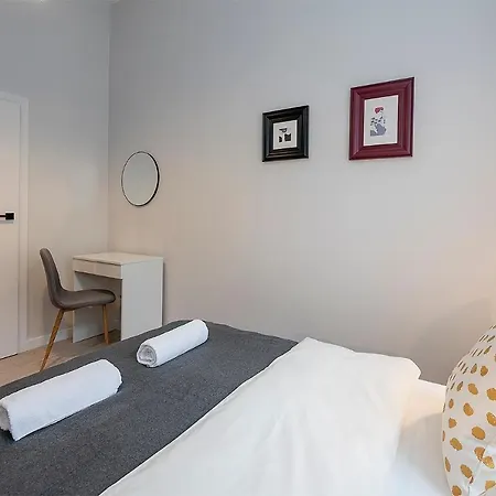 Piotrkowska 37 Apartman *